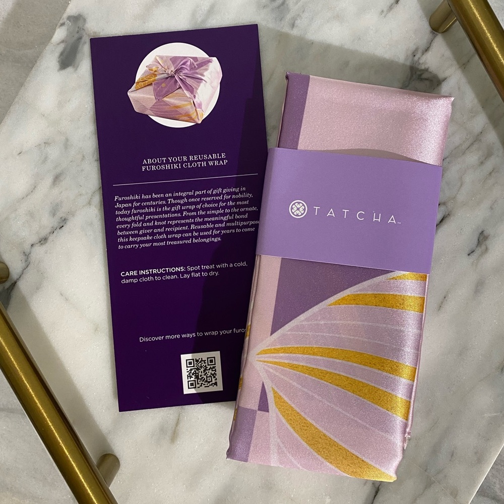 ✨Sold✨Tatcha Furoshiki Cloth Gift Wrap - Picture 1 of 2